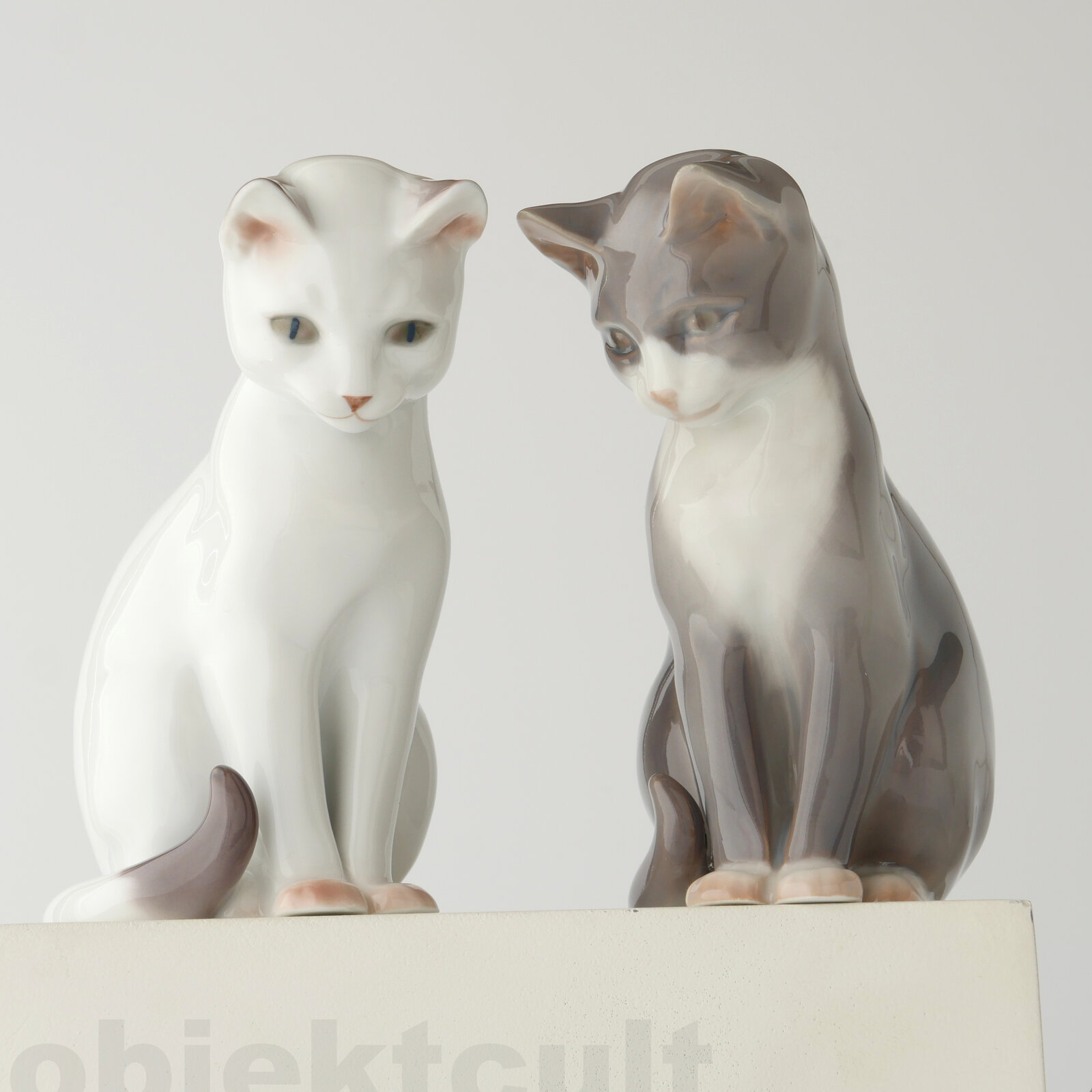 porcelain figures, 2 Porzellanfiguren:, manufacturer: Bing & Grondahl